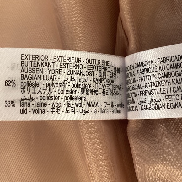 "Timeless Tan: The Perfect Vest for Every Occasion". - Picture 2 of 3